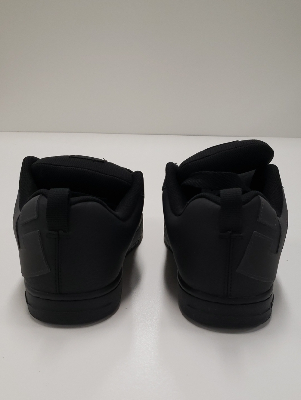 DC- Young Mens Court Graffik Lowtop Shoes, size 8.5 US mens, color black - Picture 5 of 7